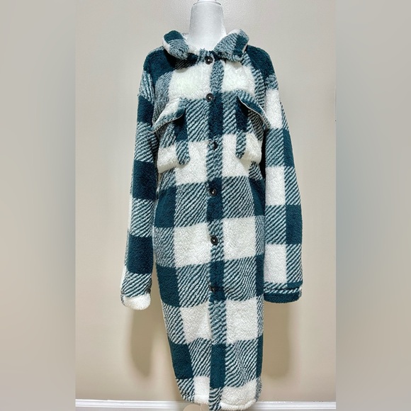 Dark Green and White Long Plush Teddy Jacket | Size XL | NWT - Picture 2 of 5